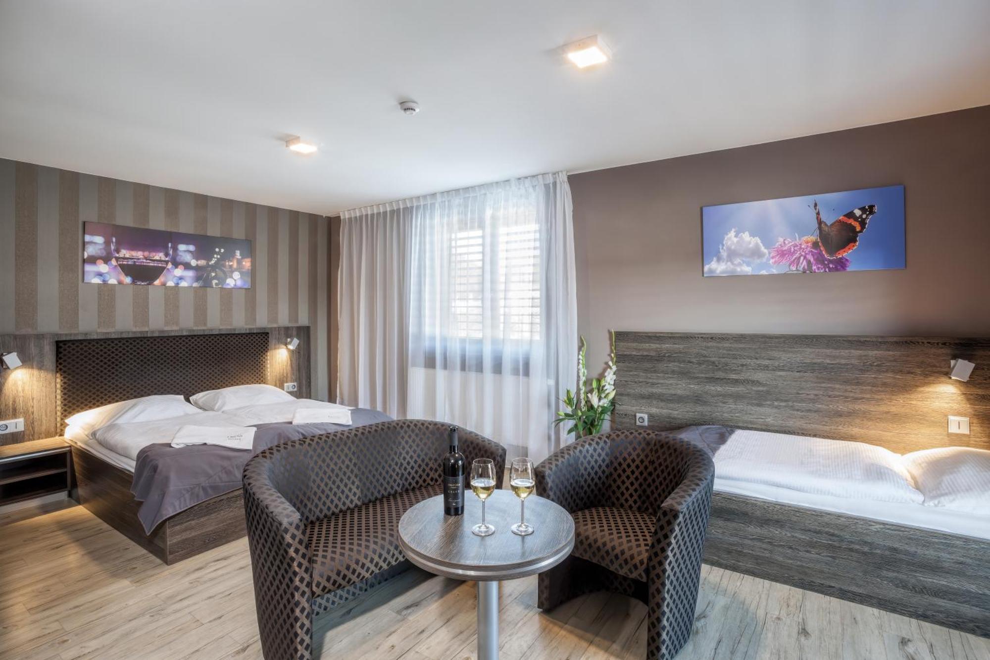 בזנץ Hotel Beta מראה חיצוני תמונה
